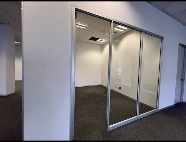 534M² OFFICE TO LET IN ROSEBANK